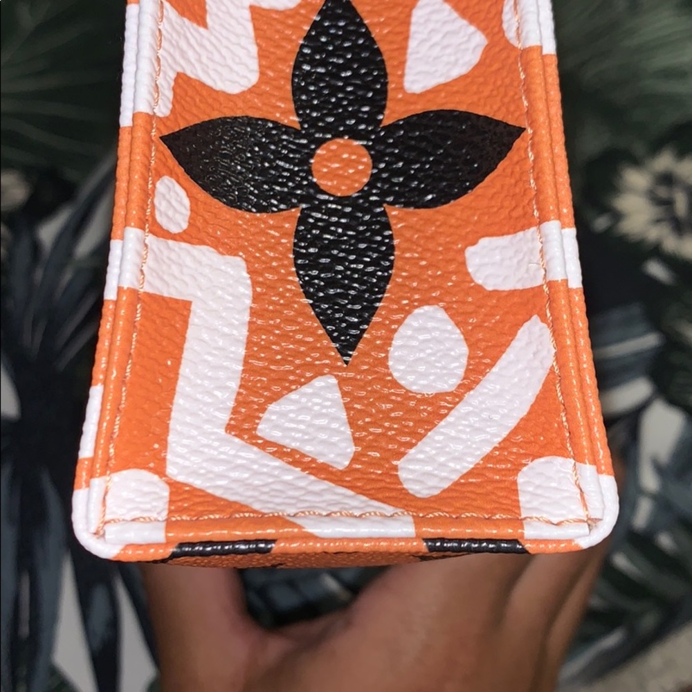 Louis Vuitton Crafty Toiletry 26 - Picture 13 of 16